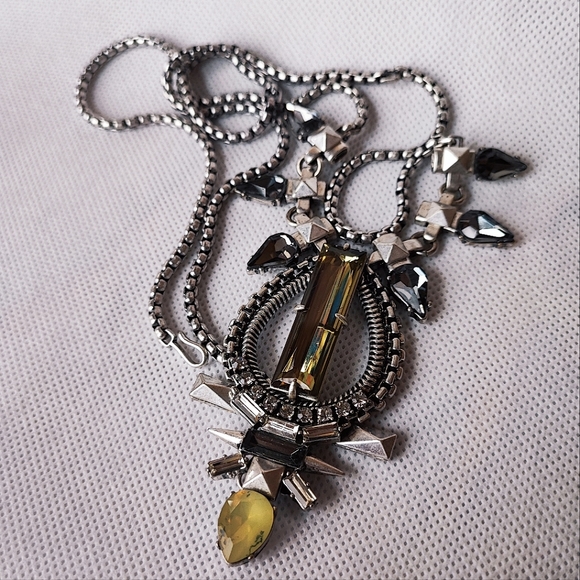 Stella and Dot Art Deco Revival Elongated Citrine Smoke Pewter Tone Necklace - Picture 3 of 15